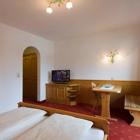 Gaestehaus Brantlhof Und In בית הארחה 3*