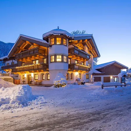 Pensionat Gaestehaus Brantlhof Und In 3*