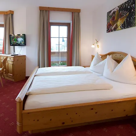 Gaestehaus Brantlhof Und In Pensionat