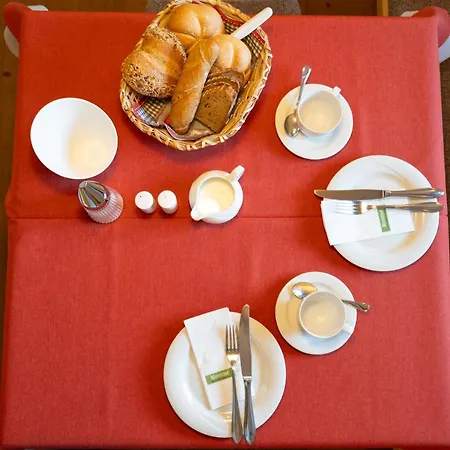 Affittacamere Gaestehaus Brantlhof Und In 3*